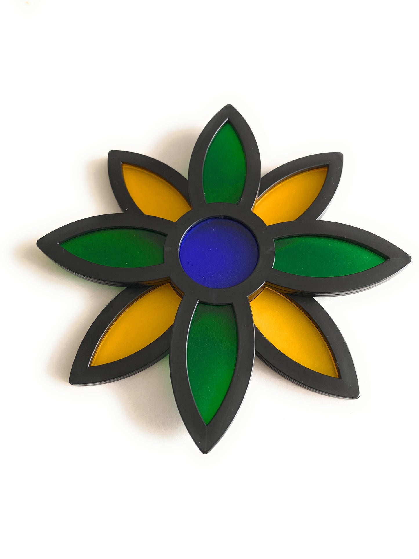 Pretty Panels - 8 Leaf Rotatable Design - No. 750