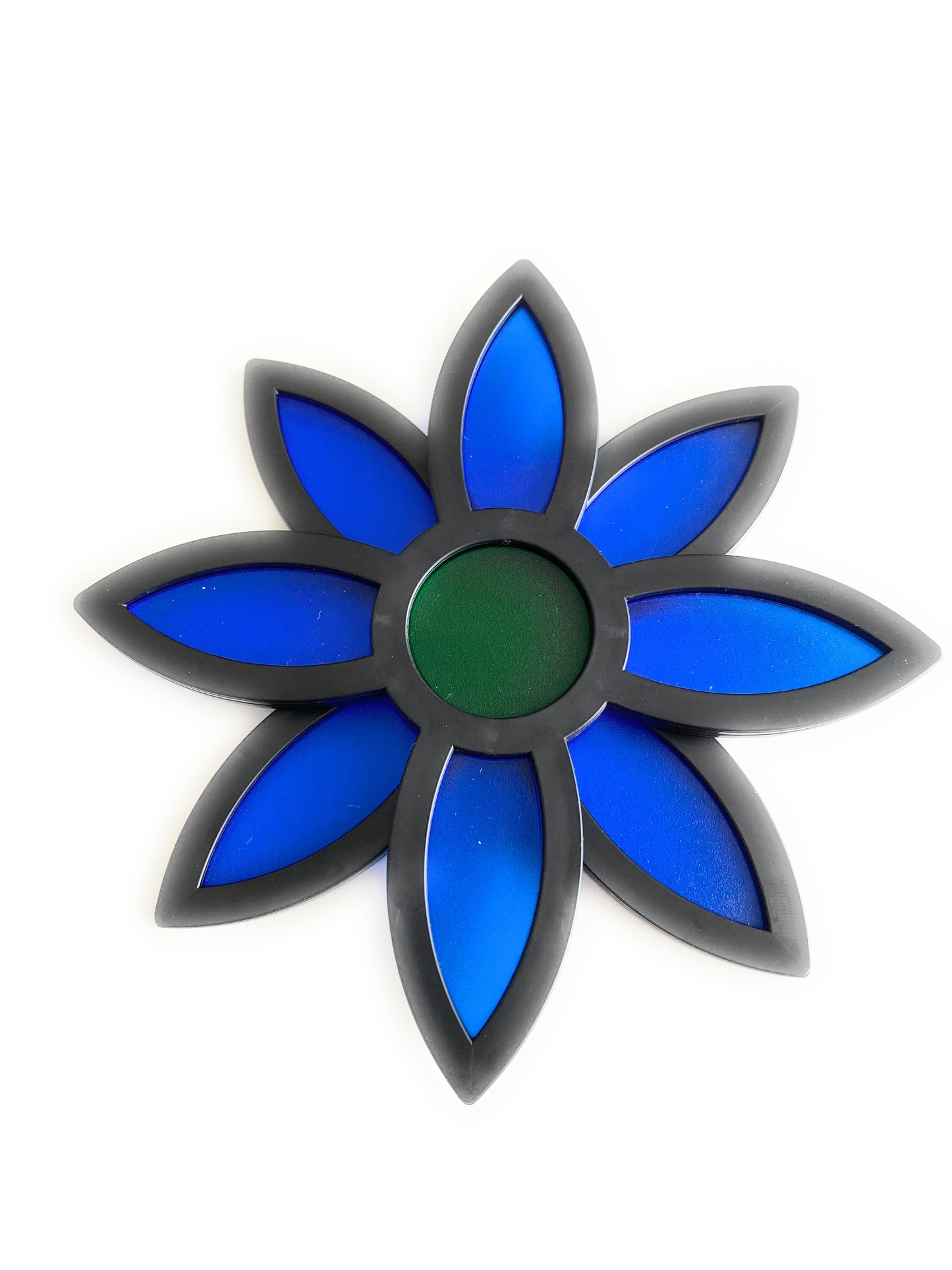 Pretty Panels - 8 Leaf Rotatable Design - No. 750