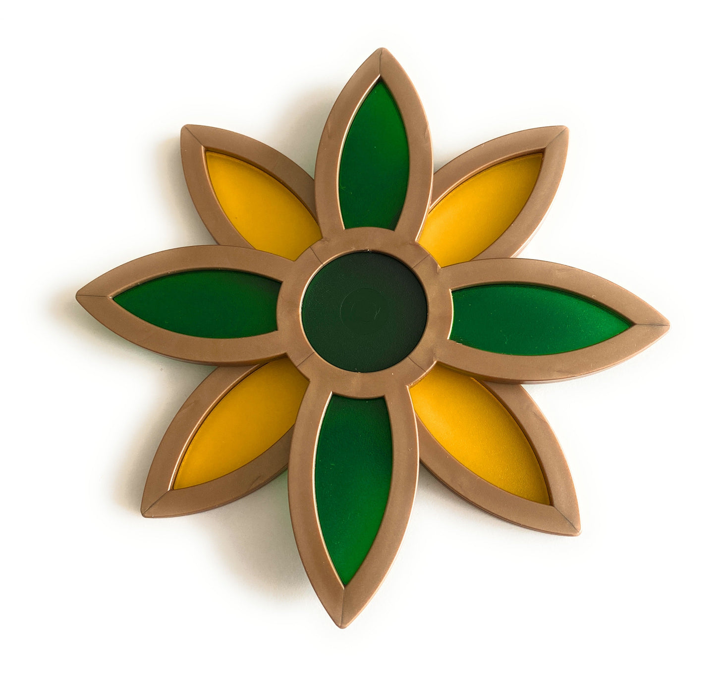 Pretty Panels - 8 Leaf Rotatable Design - No. 751