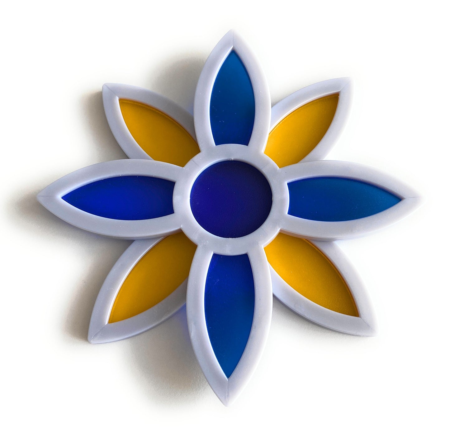 Pretty Panels - 8 Leaf Rotatable Design - No. 751