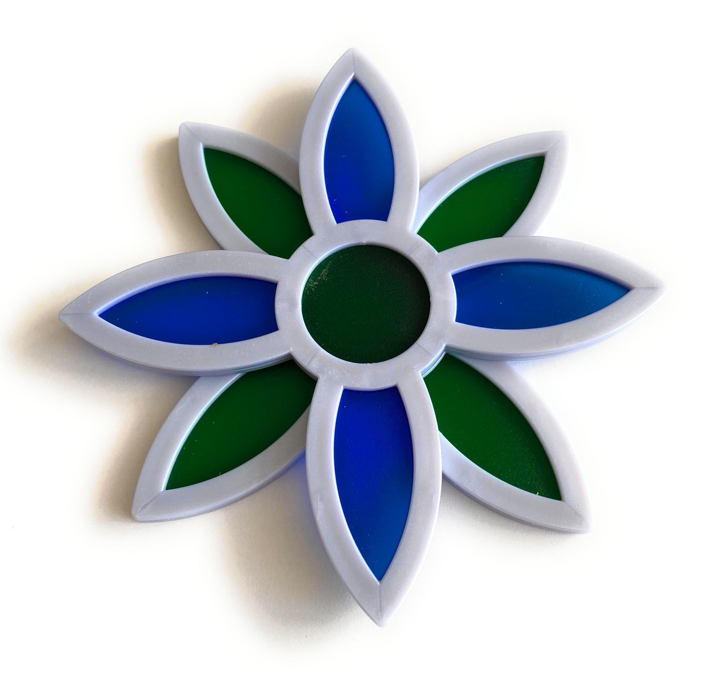 Pretty Panels - 8 Leaf Rotatable Design - No. 751