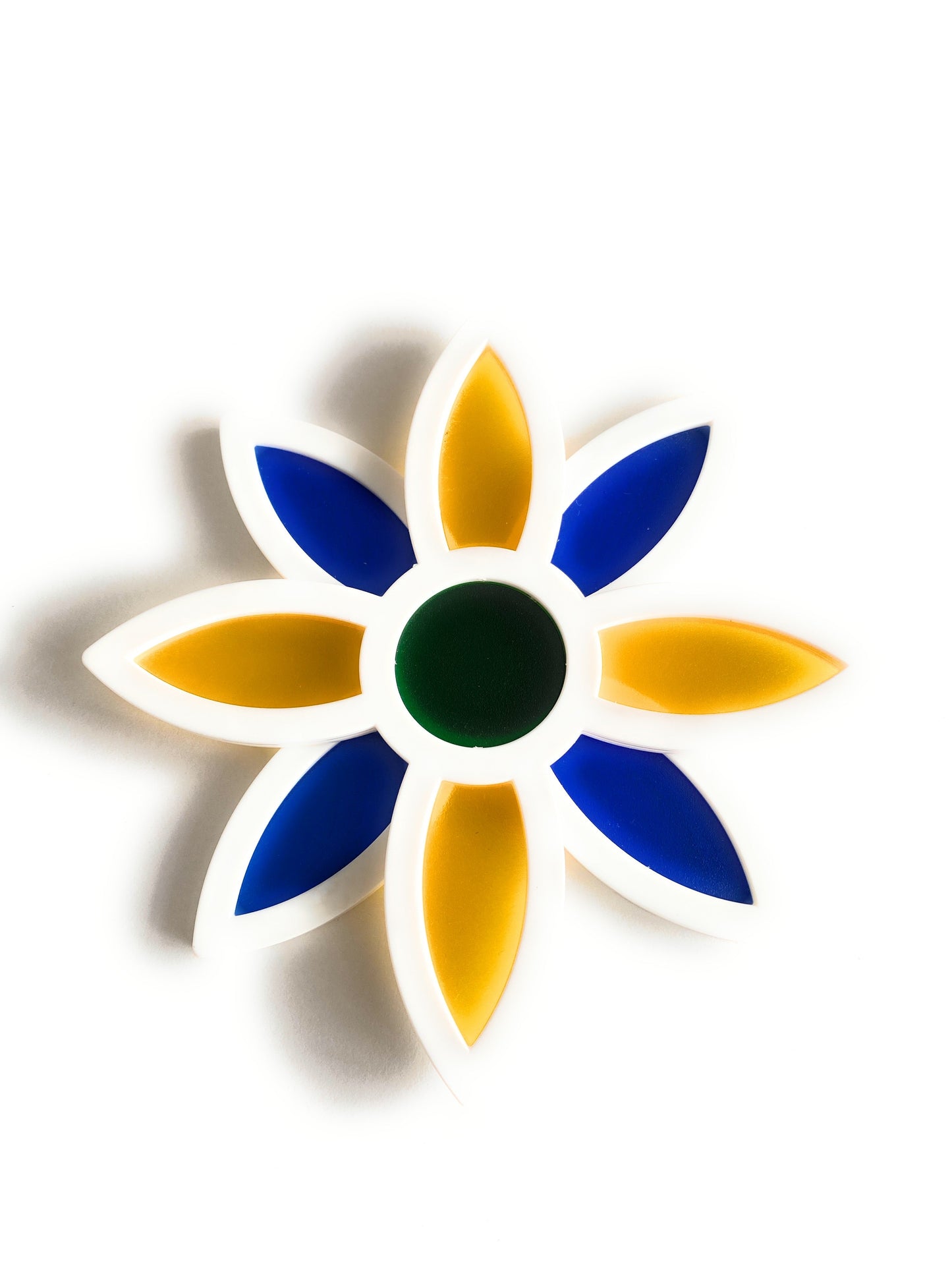 Pretty Panels - 8 Leaf Rotatable Design - No. 750
